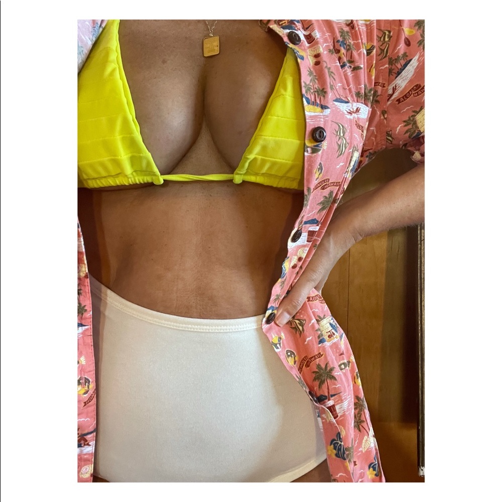 MIKOH Bright Yellow 🤩 Triangle Bikini Top